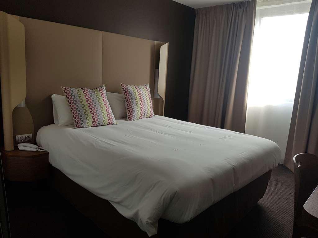 Campanile Fontainebleau Hotel Room photo